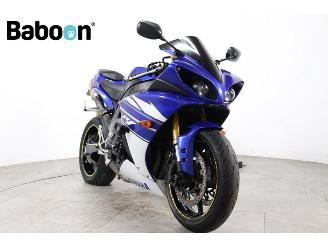 Yamaha  YZF-R1 picture 2