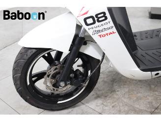 Peugeot  Kisbee RS 25KM picture 13