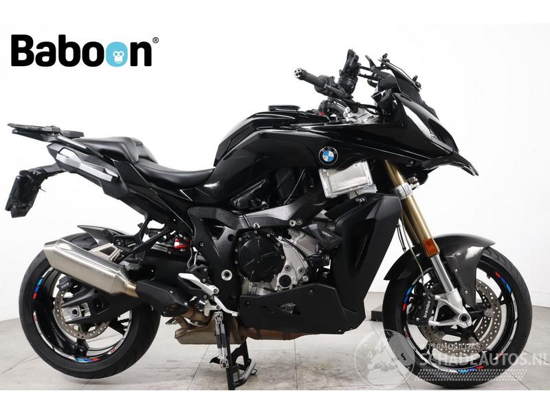 BMW S 1000 XR Triple Black