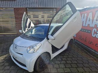 Toyota iQ  picture 5