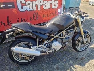 Ducati Monster 600  picture 2