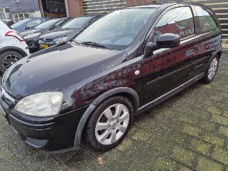 Opel Corsa 1.2 16v silverline picture 5