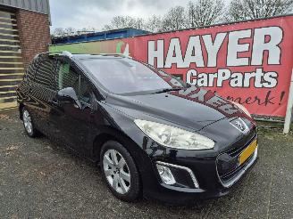 Damaged car Peugeot 308 1.6 vti active 2012/5