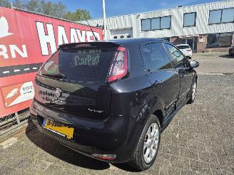 Fiat Punto 0.9 twin air Street picture 3