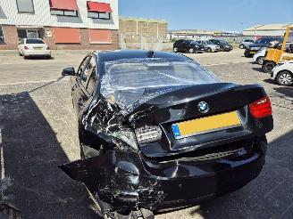 BMW 3-serie 320i high executive picture 4