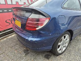 Mercedes C-klasse sportcoupe 180 picture 3