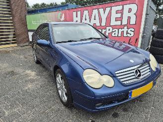 Damaged car Mercedes C-klasse sportcoupe 180 2002/4
