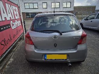 Toyota Yaris 1.3 vvti terra picture 3