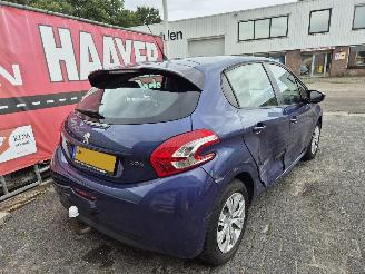 Peugeot 208 1.2 VTI Blue Lease picture 3