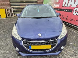 Peugeot 208 1.2 VTI Blue Lease picture 6