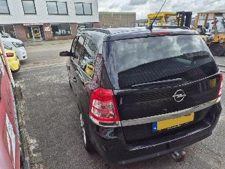 Opel Zafira 1.8 temptation 7 persoons picture 4