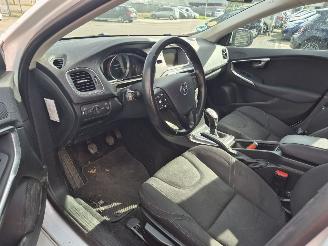 Volvo V-40 1.6 d2 kinetic picture 8
