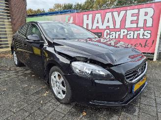 Unfallwagen Volvo V-40 2.0 d2 R-Design business 2015/12