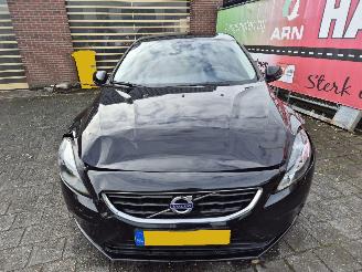 Volvo V-40 2.0 d2 R-Design business picture 6