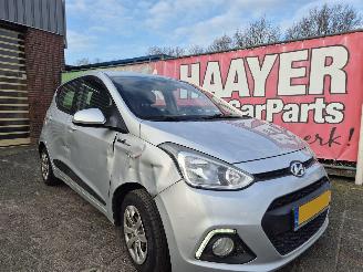 skadebil auto Hyundai I-10 1.0i i-Motion Comfort Plus 2015/4