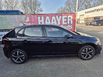 Volkswagen Polo 1.0 TSI Life picture 2