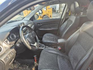 Suzuki Vitara 1.4 Boosterjet style smart hybrid picture 8