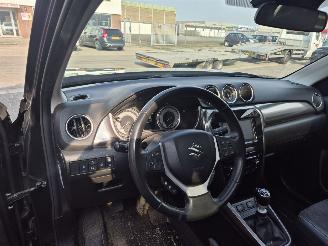 Suzuki Vitara 1.4 Boosterjet style smart hybrid picture 9