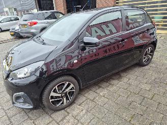 Peugeot 108 1.0 e-VTI Allure Key Less picture 8