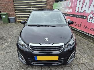 Peugeot 108 1.0 e-VTI Allure Key Less picture 9
