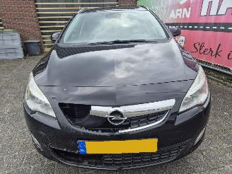 Opel Astra 1.4 cosmo sports tourer picture 8