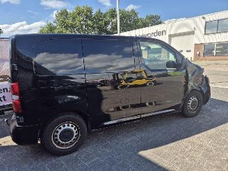 Peugeot Expert 1.6 BlueHDI 95 Compact premium picture 3