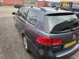 Volkswagen Passat 1.6 TDI Bluemotion executive edition picture 4