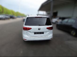 Volkswagen Touran 2.0 TDI picture 3