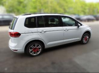 Volkswagen Touran 2.0 TDI picture 4