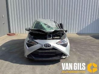 Coche siniestrado Toyota Aygo Aygo (B40), Hatchback, 2014 1.0 12V VVT-i 2020/11