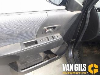 Mazda 5 5 (CR19), MPV, 2004 / 2010 1.8i 16V picture 5