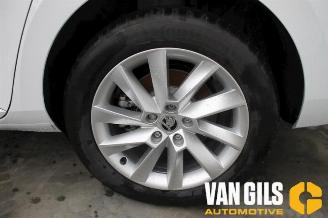 Skoda Superb  picture 2