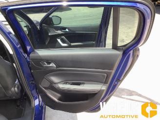 Peugeot 308 308 (L3/L8/LB/LH/LP), Hatchback 5-drs, 2013 / 2021 1.2 12V e-THP PureTech 130 picture 11