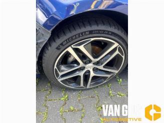 Peugeot 308 308 (L3/L8/LB/LH/LP), Hatchback 5-drs, 2013 / 2021 1.2 12V e-THP PureTech 130 picture 17