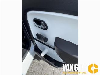 Renault Twingo Twingo III (AH), Hatchback 5-drs, 2014 0.9 Energy TCE 93 12V picture 15