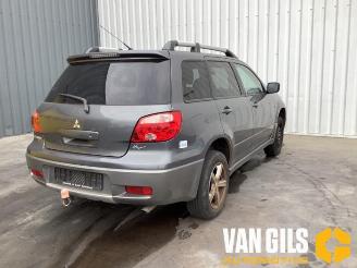 Mitsubishi Outlander Outlander (CU), SUV, 2001 / 2007 2.0 16V 4x2 picture 2