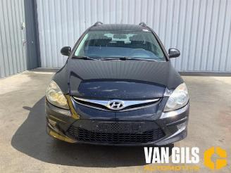 Salvage car Hyundai I-30 i30 Crosswagon (WWH), Combi, 2007 / 2012 1.4 CVVT 16V 2012/8