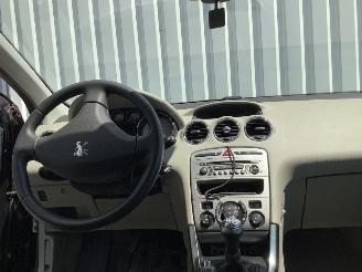 Peugeot 308  picture 18