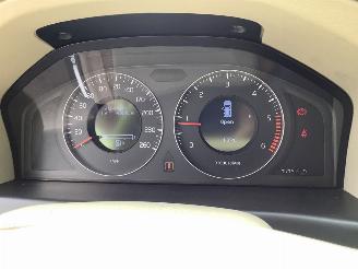 Volvo V-70  picture 16