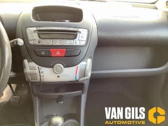 Toyota Aygo Aygo (B10), Hatchback, 2005 / 2014 1.0 12V VVT-i picture 16