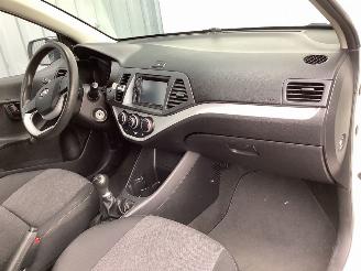 Kia Picanto  picture 14