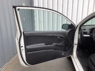 Kia Picanto  picture 12
