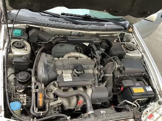 Volvo V-40 1.8 benzine, 122pk1.8 16V Combi/o  Benzine 1.783cc 90kW (122pk) FWD 1999-03/2004-06  B4184S2 picture 18