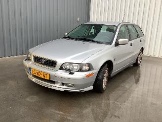 damaged passenger cars Volvo V-40 1.8 benzine, 122pk1.8 16V Combi/o  Benzine 1.783cc 90kW (122pk) FWD 1999-03/2004-06  B4184S2 2004/4