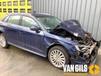 Coche siniestrado Audi A3 A3 Sportback (8VA/8VF), Hatchback 5-drs, 2012 / 2020 1.4 TFSI 16V e-tron 2015/8