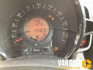 Peugeot 108 108, Hatchback, 2014 1.0 12V VVT-i picture 15