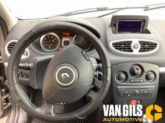 Renault Clio Clio III (BR/CR), Hatchback, 2005 / 2014 1.2 16V TCe 100 picture 16
