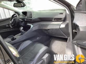 Peugeot 5008 5008 II (M4/MC/MJ/MR), MPV, 2016 / 2024 1.2 12V e-THP PureTech 130 picture 12
