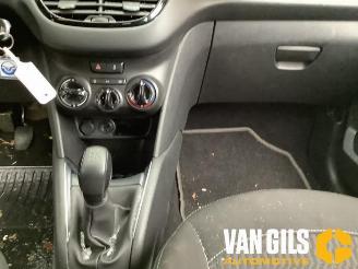Peugeot 208 208 I (CA/CC/CK/CL), Hatchback, 2012 / 2019 1.2 Vti 12V PureTech 82 picture 12
