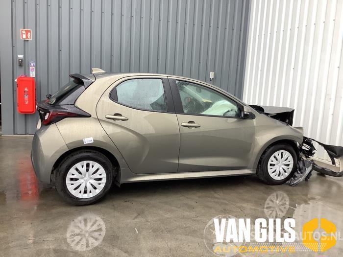 Toyota Yaris Yaris IV (P21/PA1/PH1), Hatchback, 2020 1.5 12V Hybrid 115